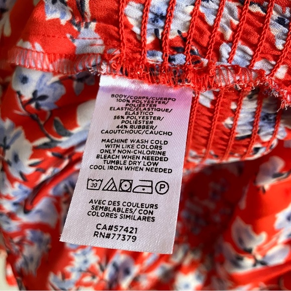 Ann Taylor Red Floral Blouse Size M Smocked Waist Keyhole Neck Ruffle Office Top - Picture 6 of 7